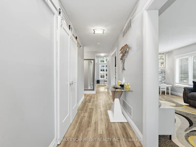 231 Parkside Drive - 4