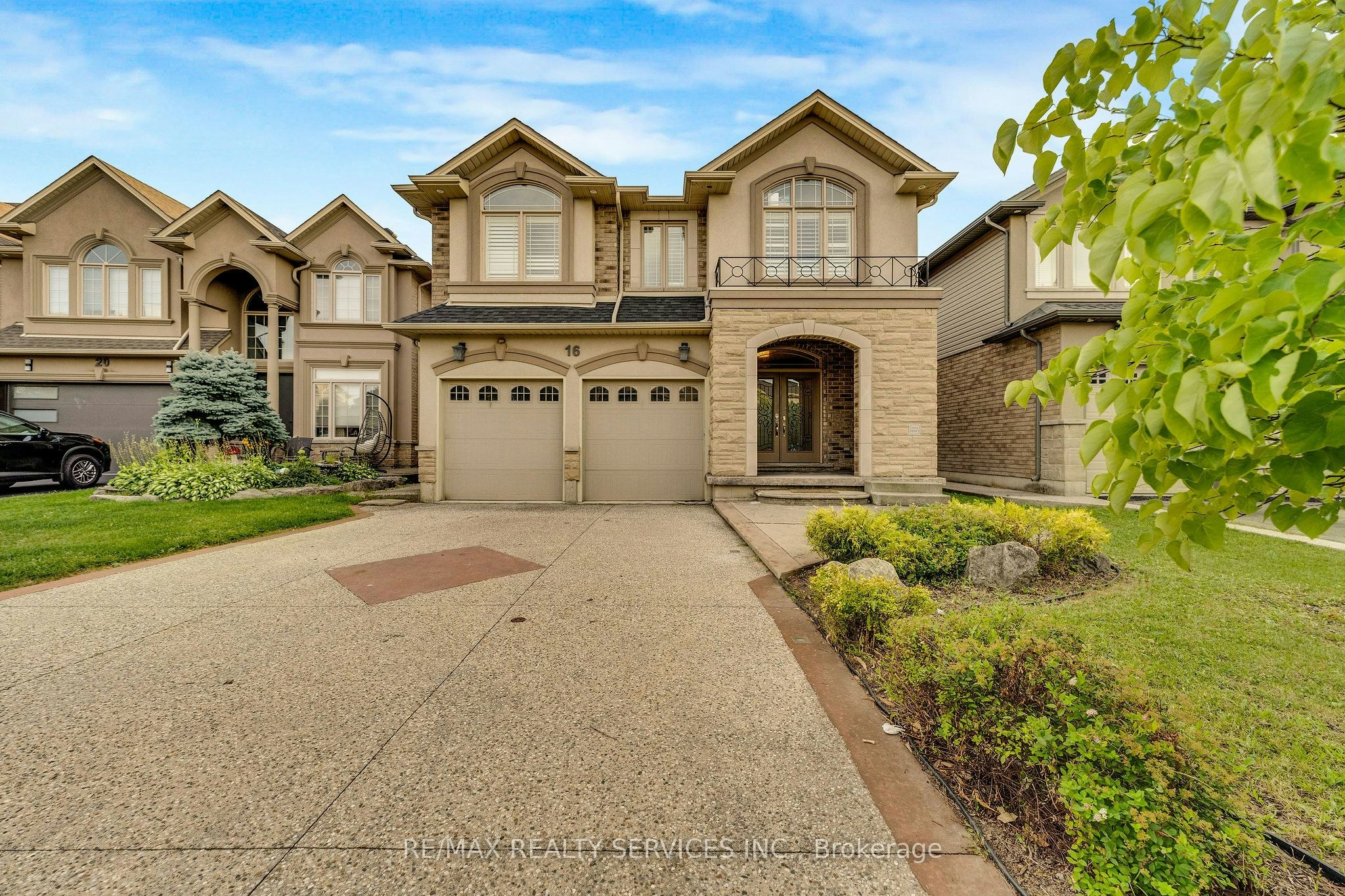 16 Sistine Court, Hamilton, ON, L9B 0C4