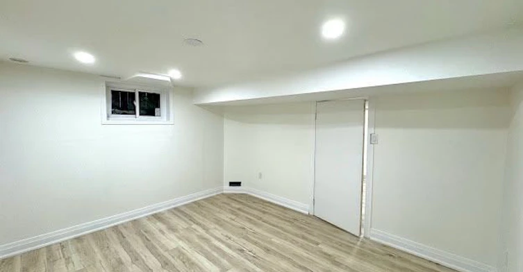 Main-50 Jackson Avenue, Kitchener, ON, N2H 3N8 - 2