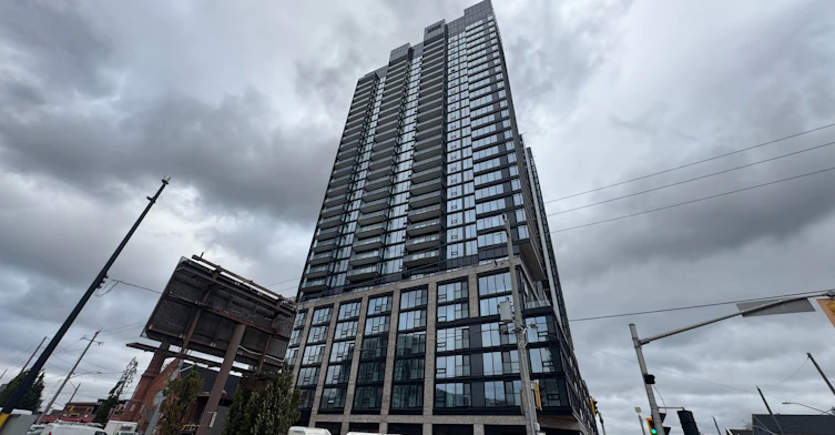 1502-91 John Street N, Hamilton, ON, L8R 1H7