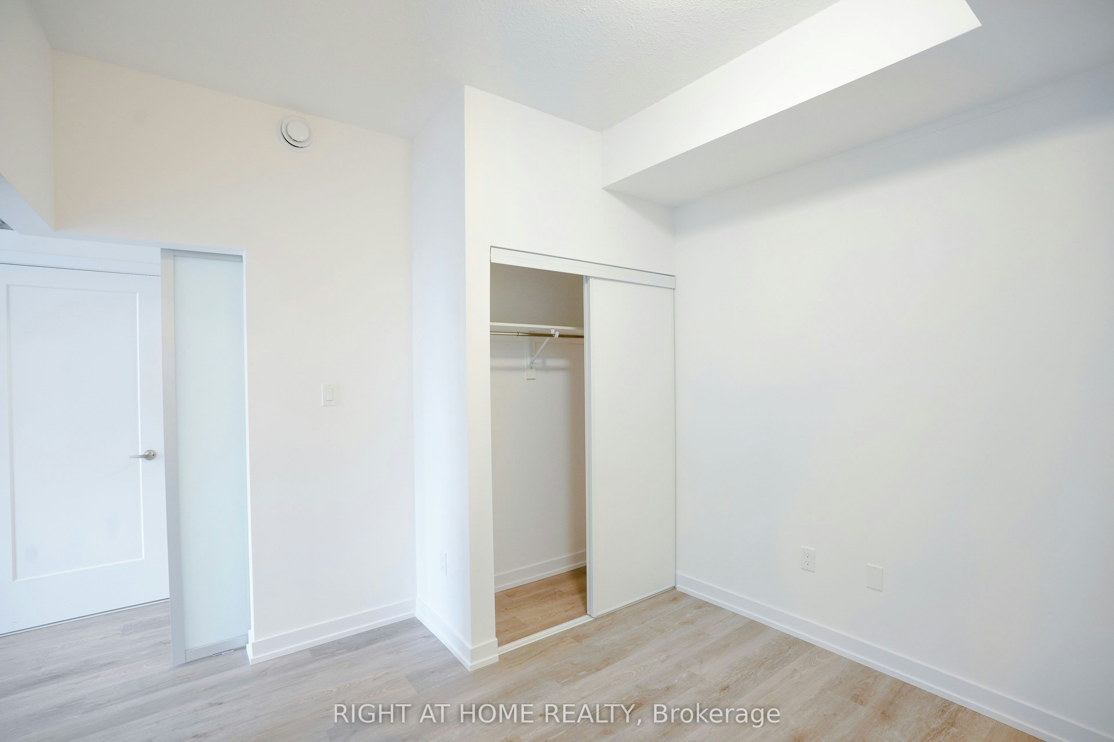 Q8-25 Palace St Street, Kitchener, ON, N2E 0L3 - 4