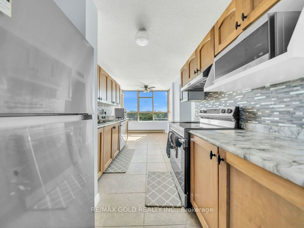 611-30 Blue Springs Drive, Waterloo, ON, N2J 4T2 - 18