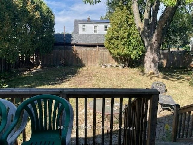 110 Howard Avenue, Hamilton, ON, L9A 2W7 - 10
