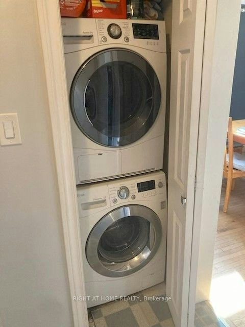 110 Howard Avenue, Hamilton, ON, L9A 2W7 - 9