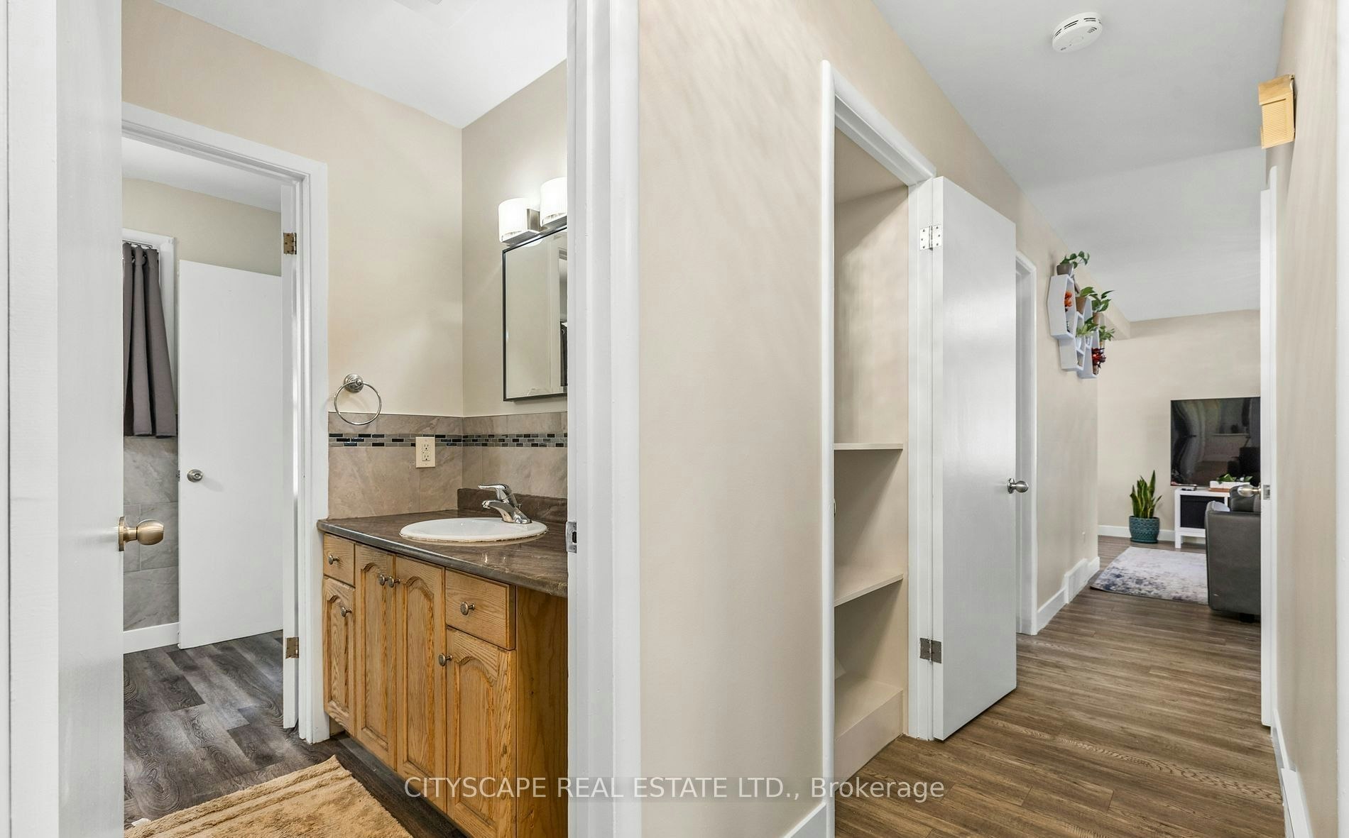 Main Floor-30 Tilipe Road, London, ON, N5V 2X4 - 9