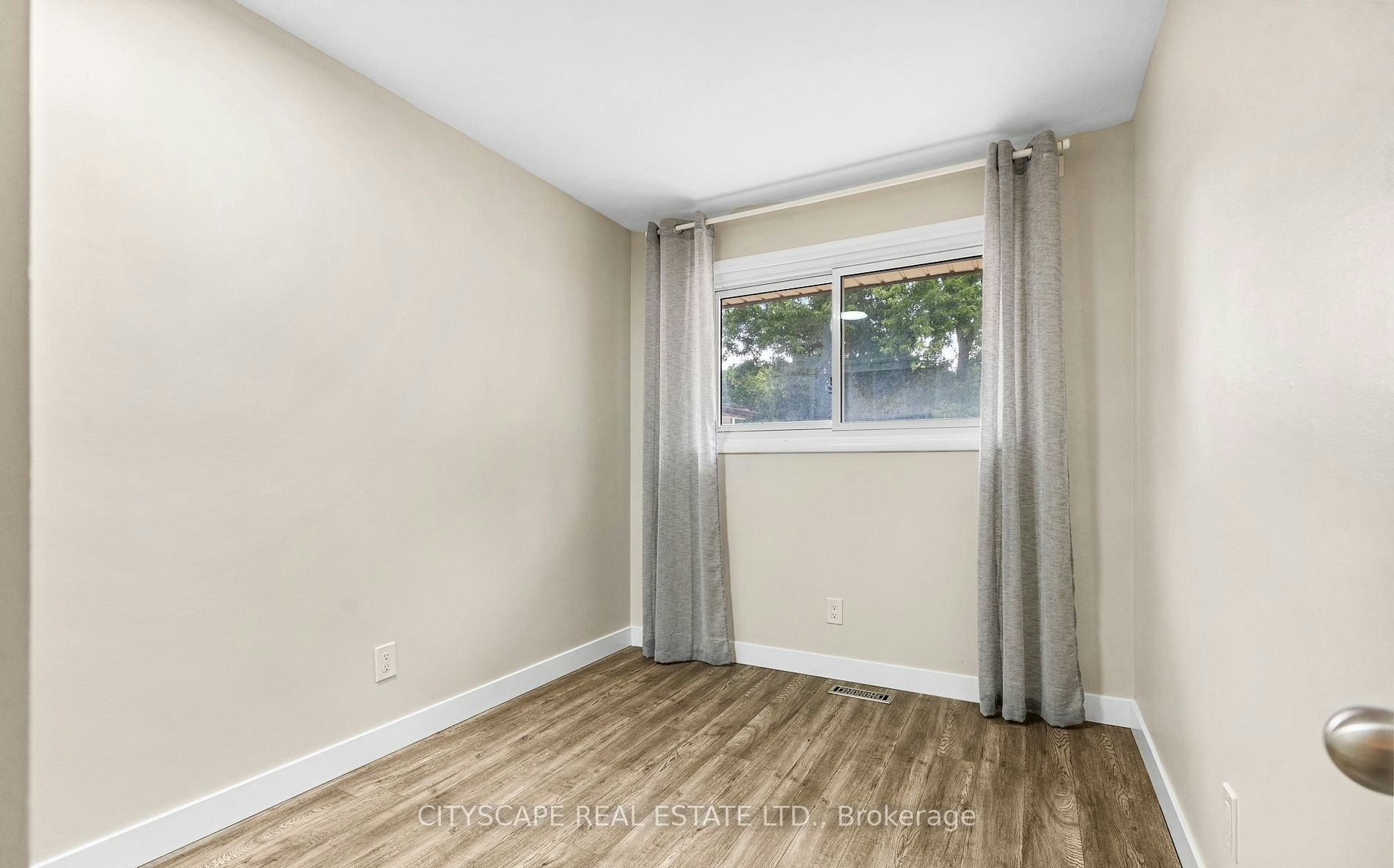 Main Floor-30 Tilipe Road, London, ON, N5V 2X4 - 13