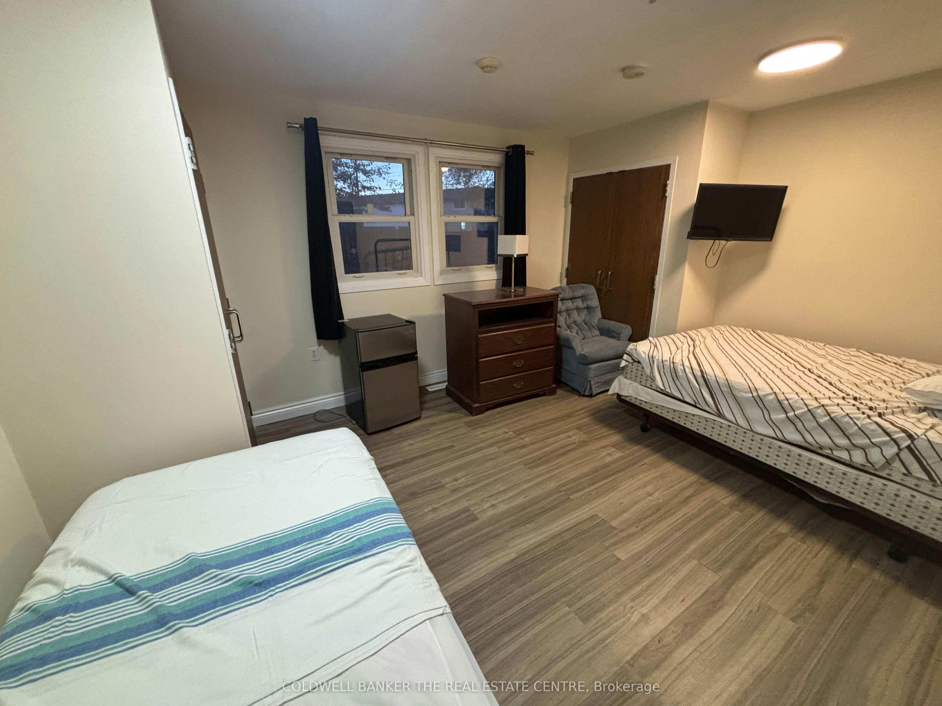 Rooms2,5,9,10,12,14,16,17-7715 Beaverdams Road, Niagara Falls, ON, L2H 2J4 - 5