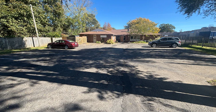 Rooms2,5,9,10,12,14,16,17-7715 Beaverdams Road, Niagara Falls, ON, L2H 2J4 - 13