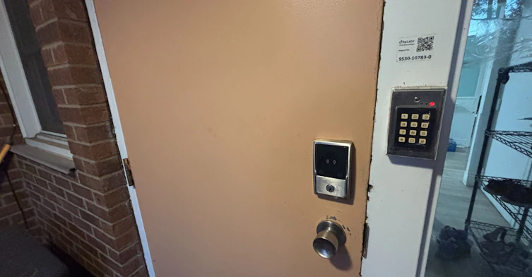 Rooms2,5,9,10,12,14,16,17-7715 Beaverdams Road, Niagara Falls, ON, L2H 2J4 - 8