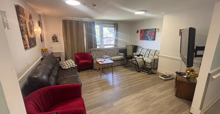 Rooms 1,3,4,8,11,13,15-7715 Beaverdams Road, Niagara Falls, ON, L2H 2J4 - 8