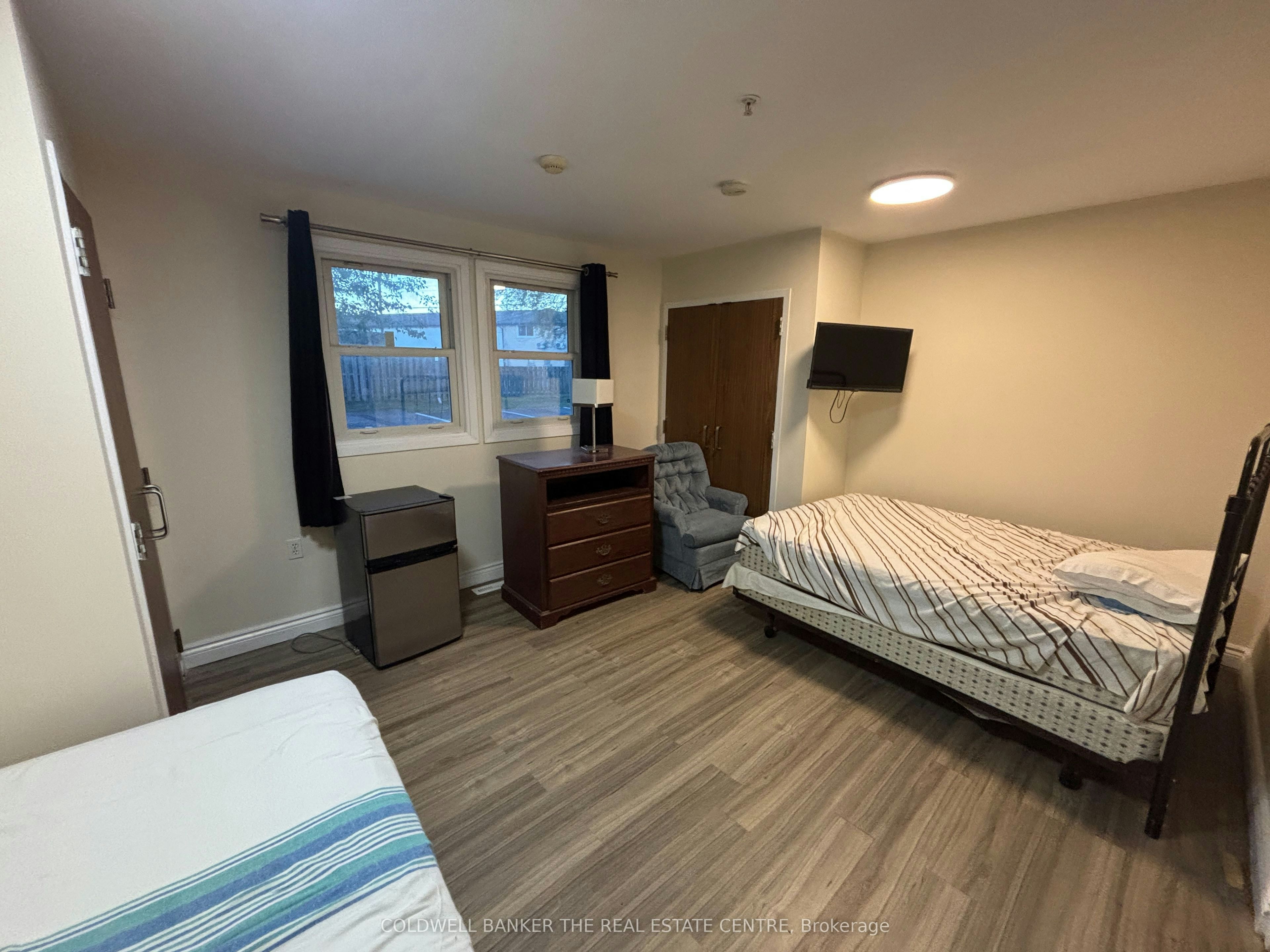 Rooms 1,3,4,8,11,13,15-7715 Beaverdams Road, Niagara Falls, ON, L2H 2J4 - 3