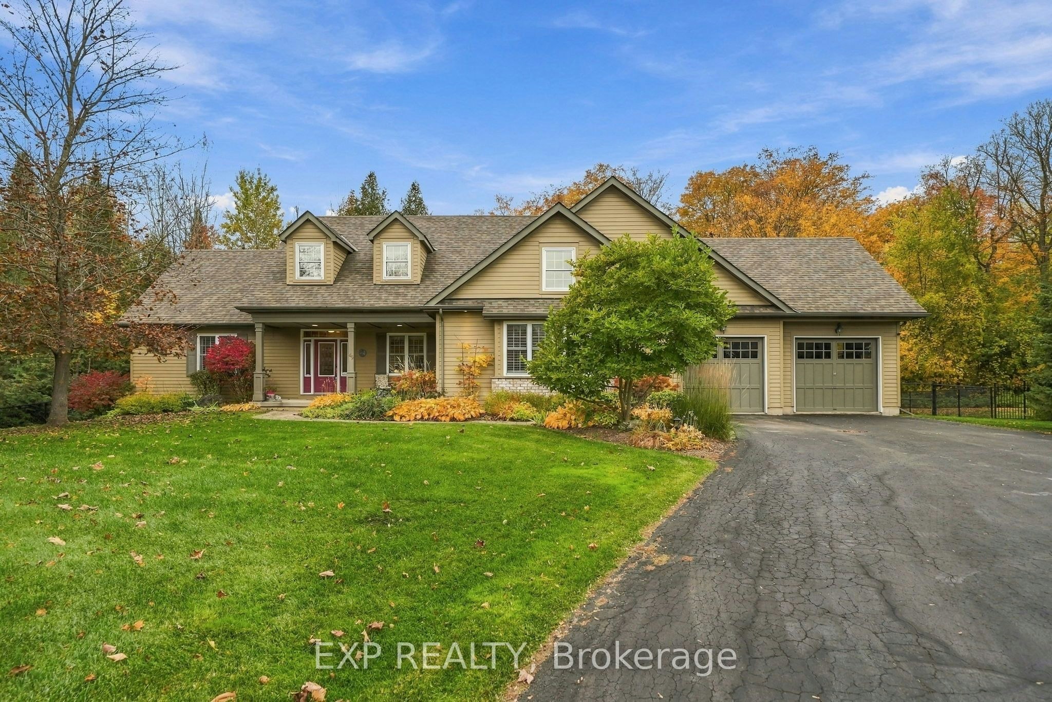 49 Blue Heron Drive, Mono, ON, L9W 5K5