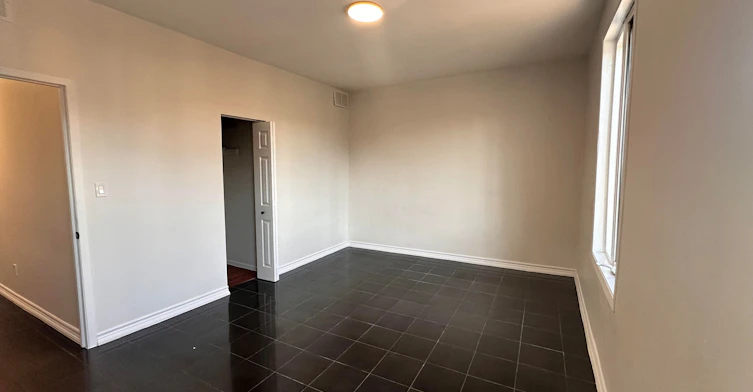 2-783 Barton Street E, Hamilton, ON, L8L 3A9 - 5