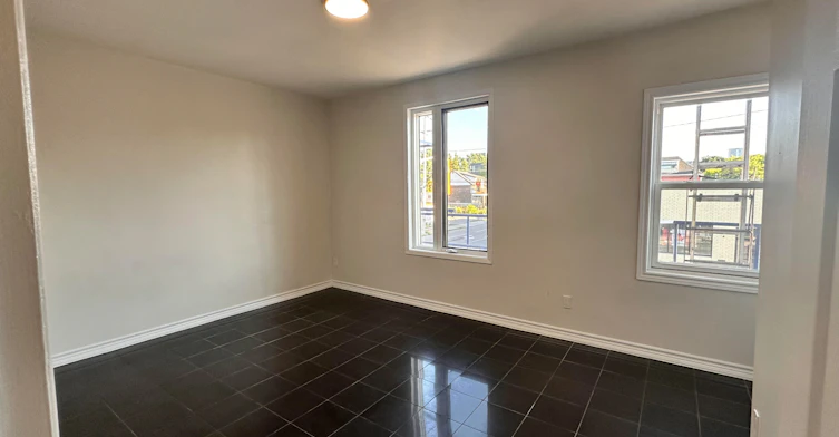 2-783 Barton Street E, Hamilton, ON, L8L 3A9 - 3