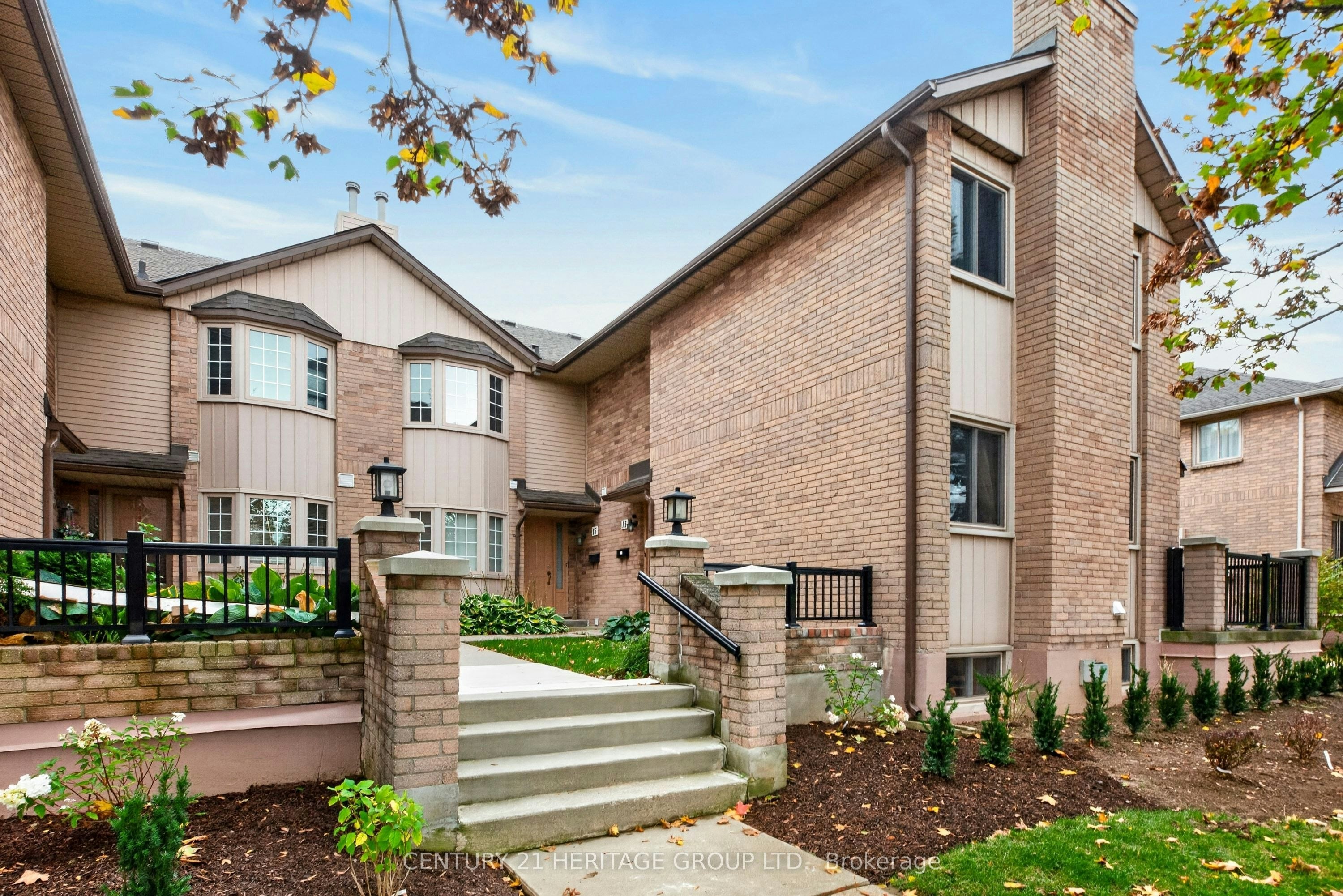 15-38 Elora Drive, Hamilton, ON, L9C 7L3