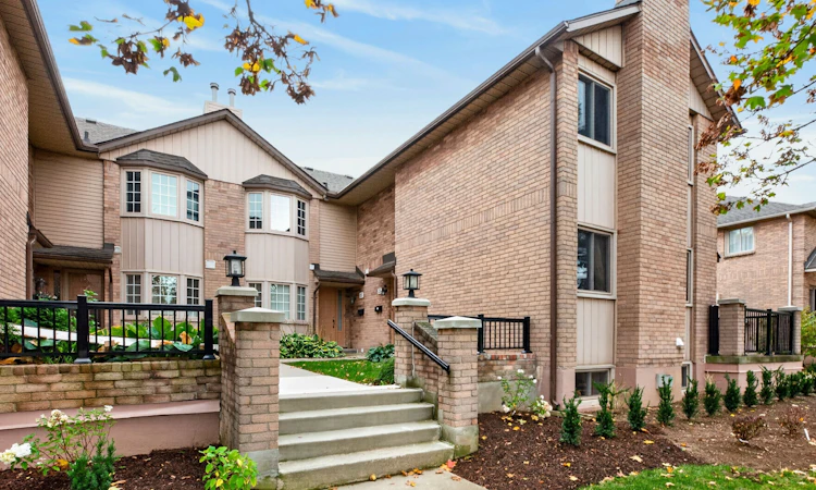 15-38 Elora Drive