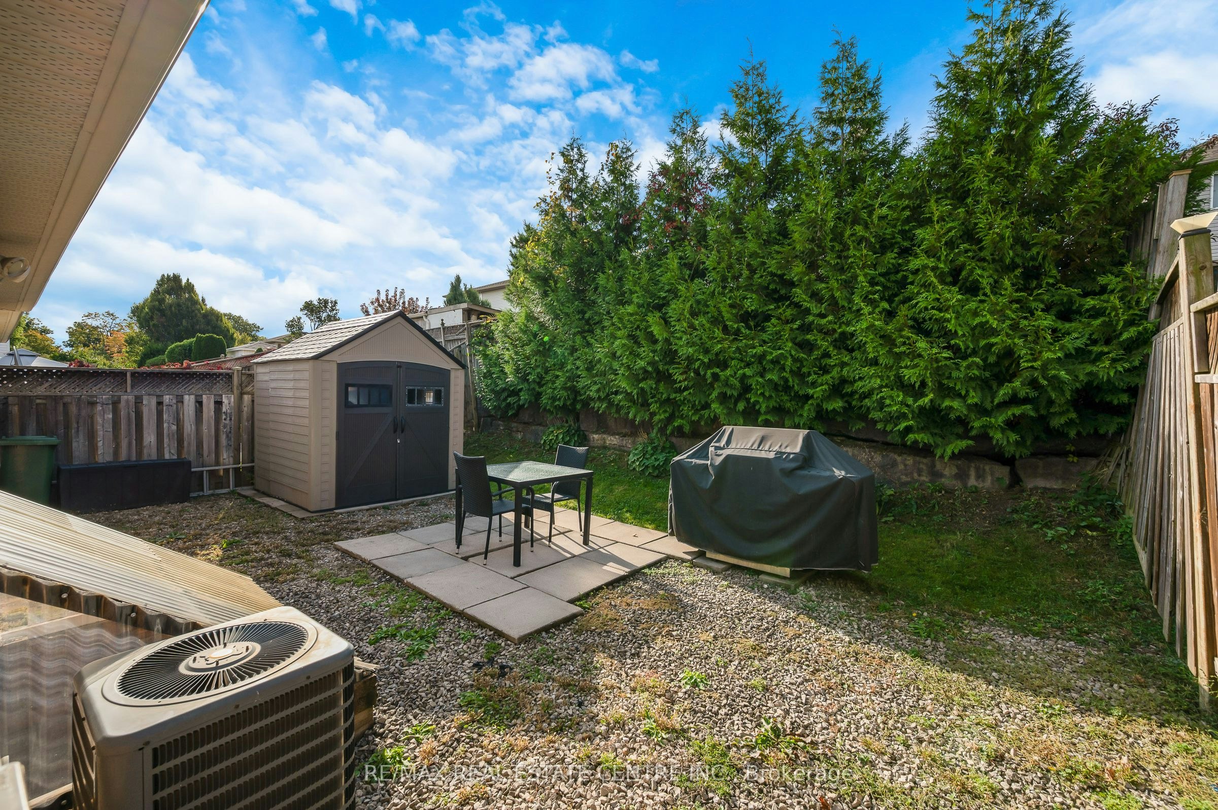 Main Level-26 Phillipo Drive, Hamilton, ON, L9B 2P6 - 21