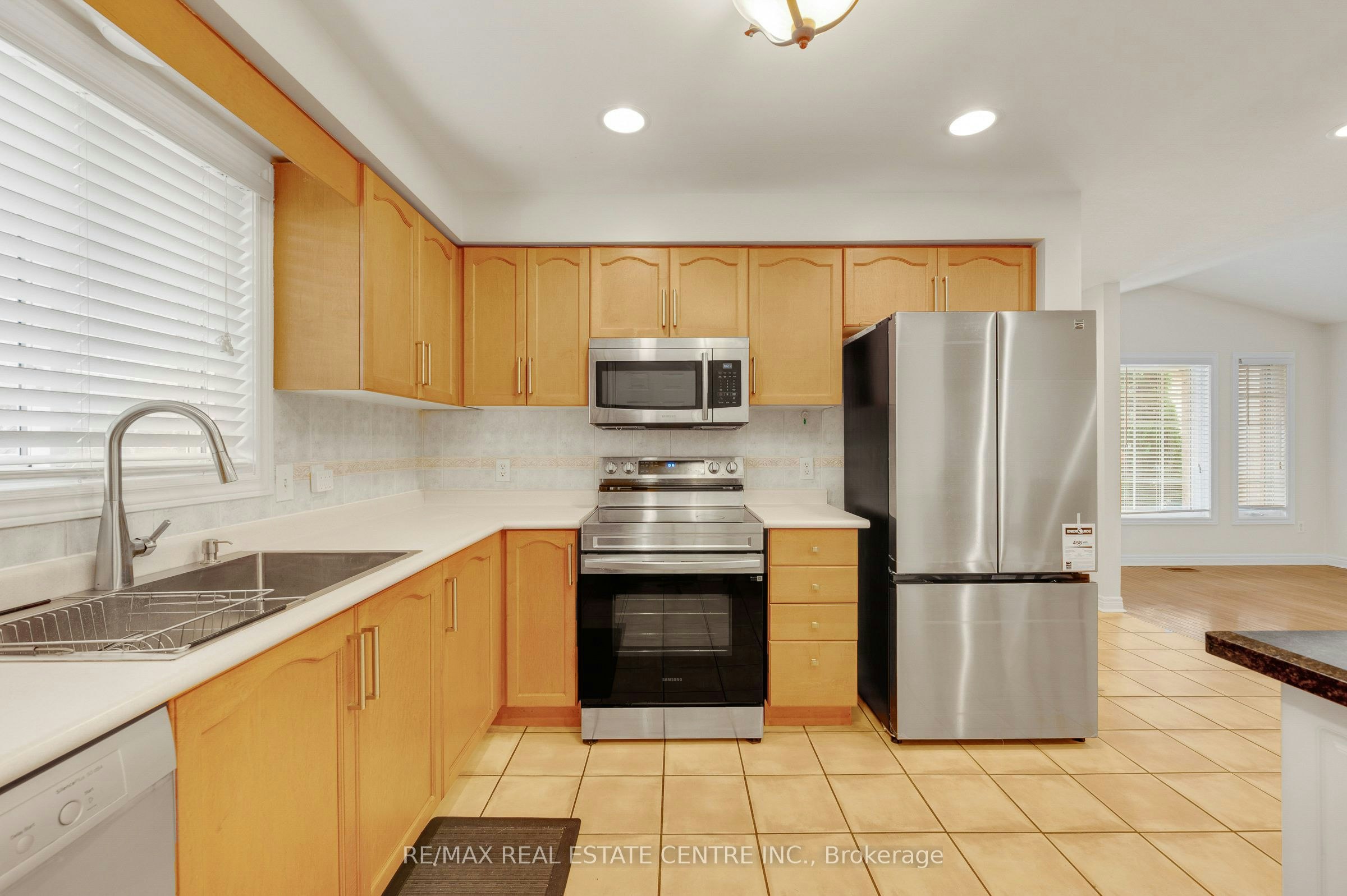 Main Level-26 Phillipo Drive, Hamilton, ON, L9B 2P6 - 10