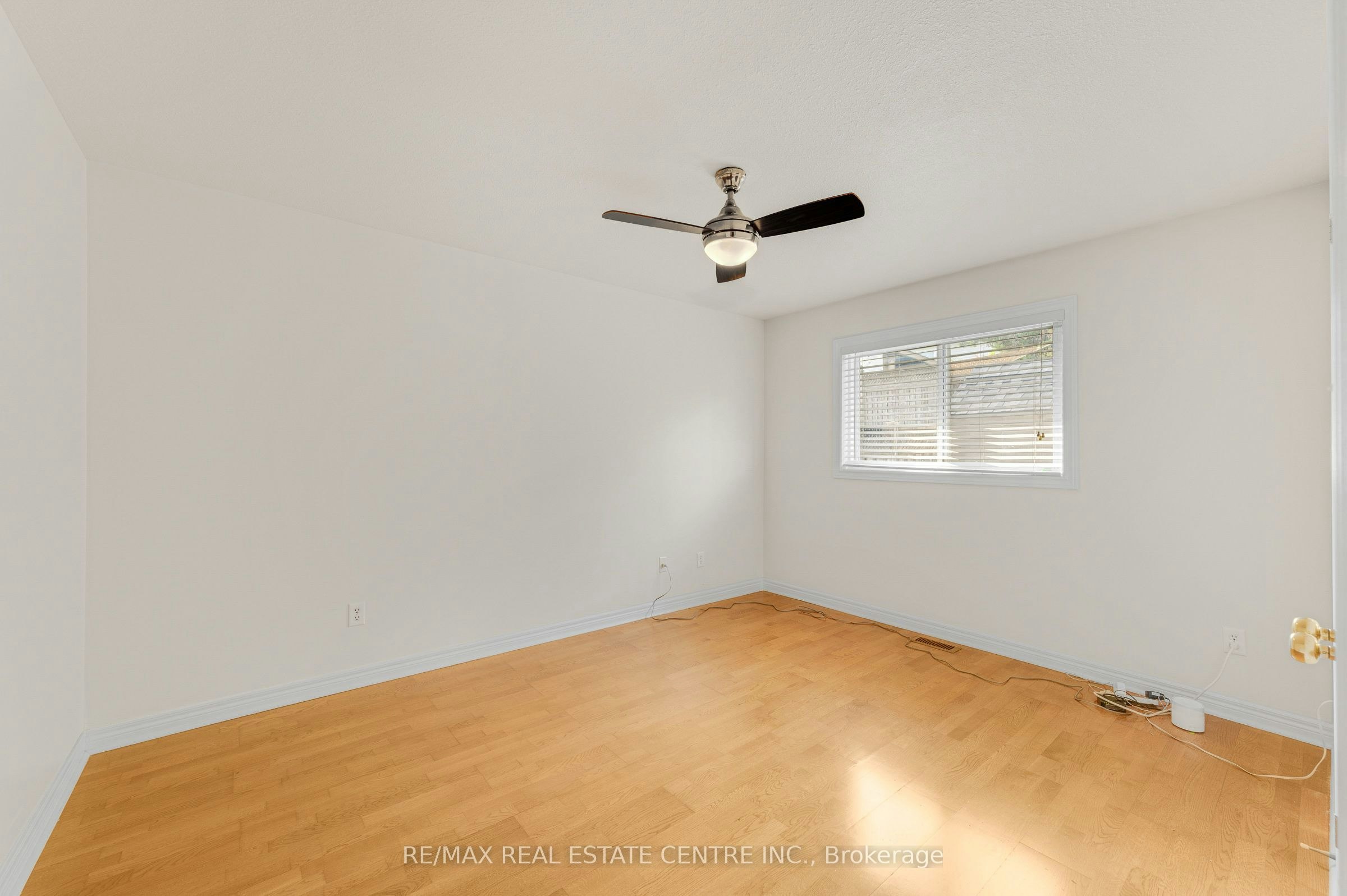 Main Level-26 Phillipo Drive, Hamilton, ON, L9B 2P6 - 15