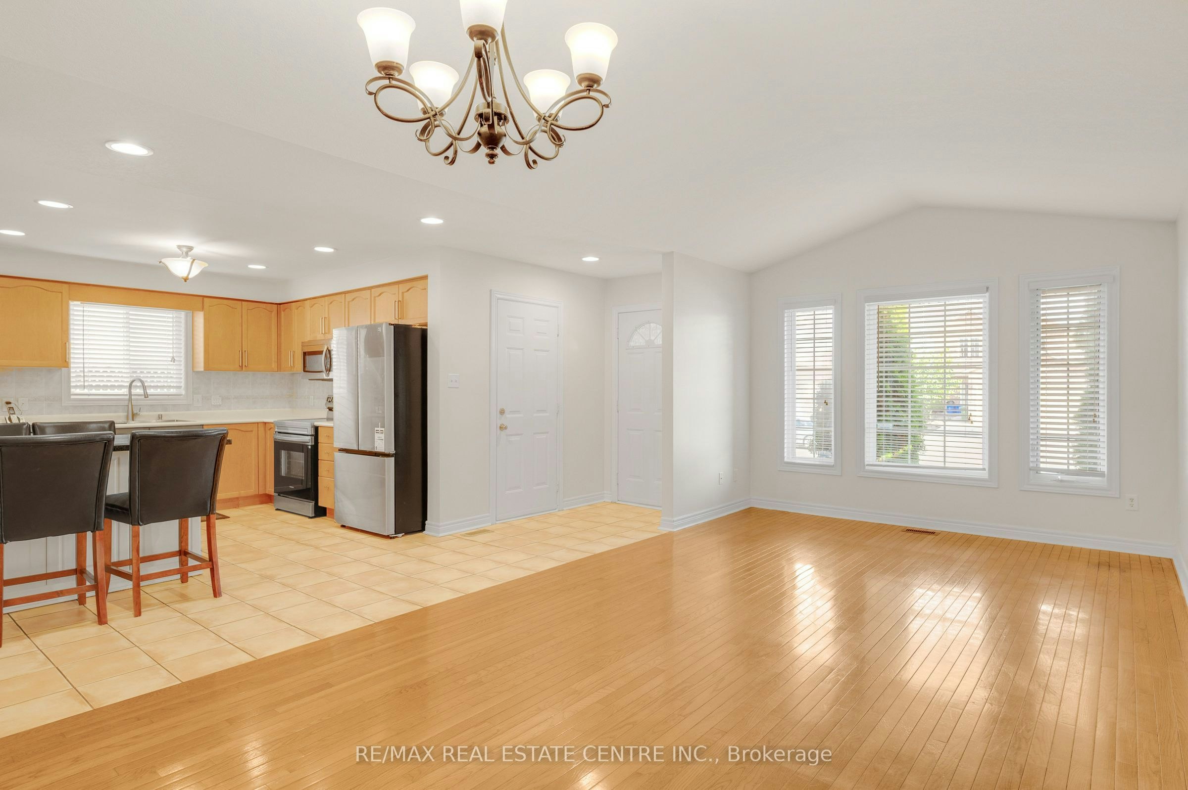 Main Level-26 Phillipo Drive, Hamilton, ON, L9B 2P6 - 6