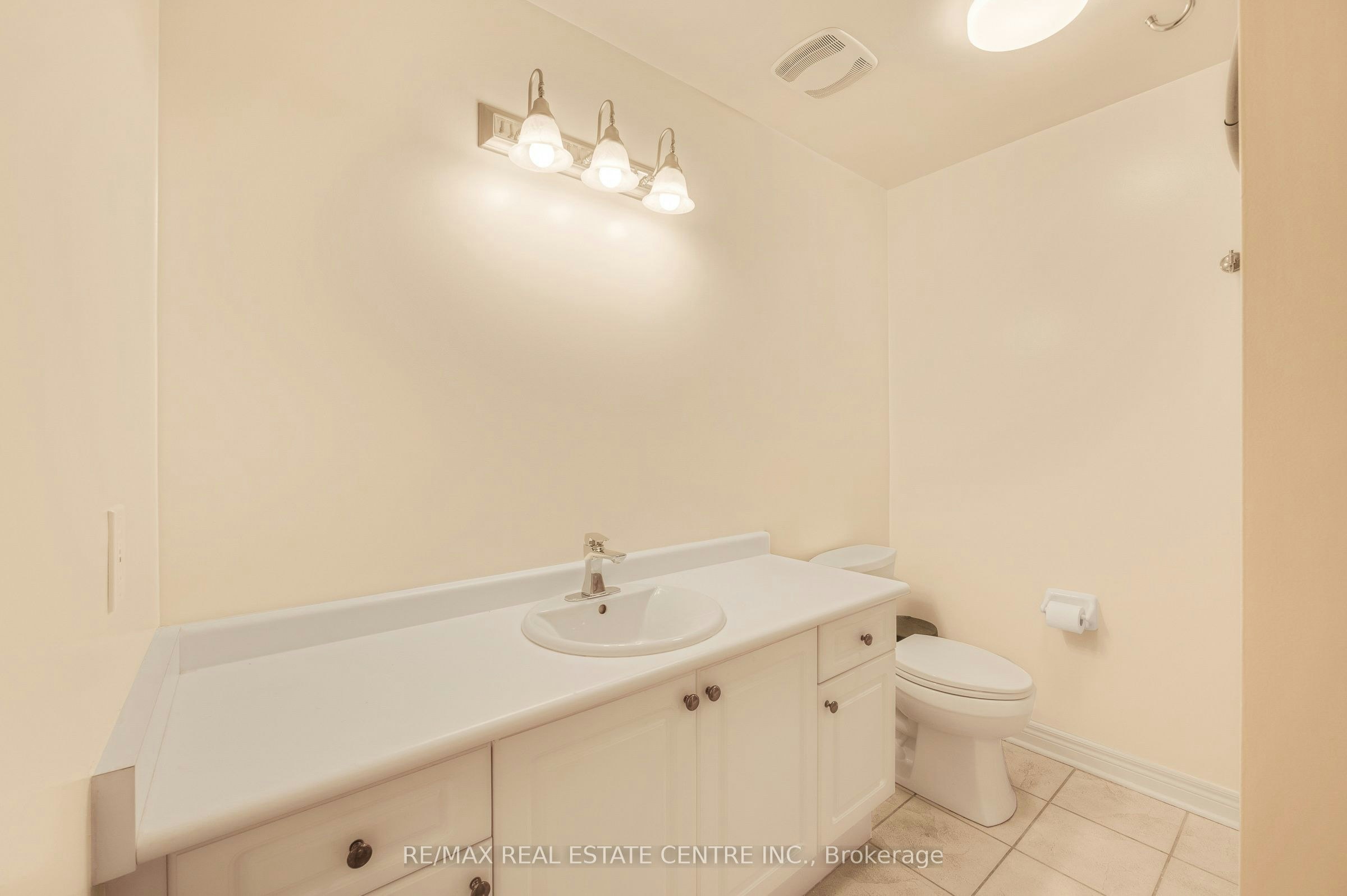 Main Level-26 Phillipo Drive, Hamilton, ON, L9B 2P6 - 13