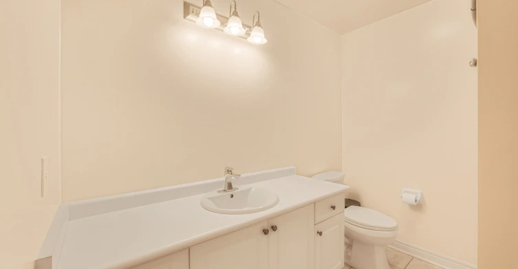 Main Level-26 Phillipo Drive, Hamilton, ON, L9B 2P6 - 13