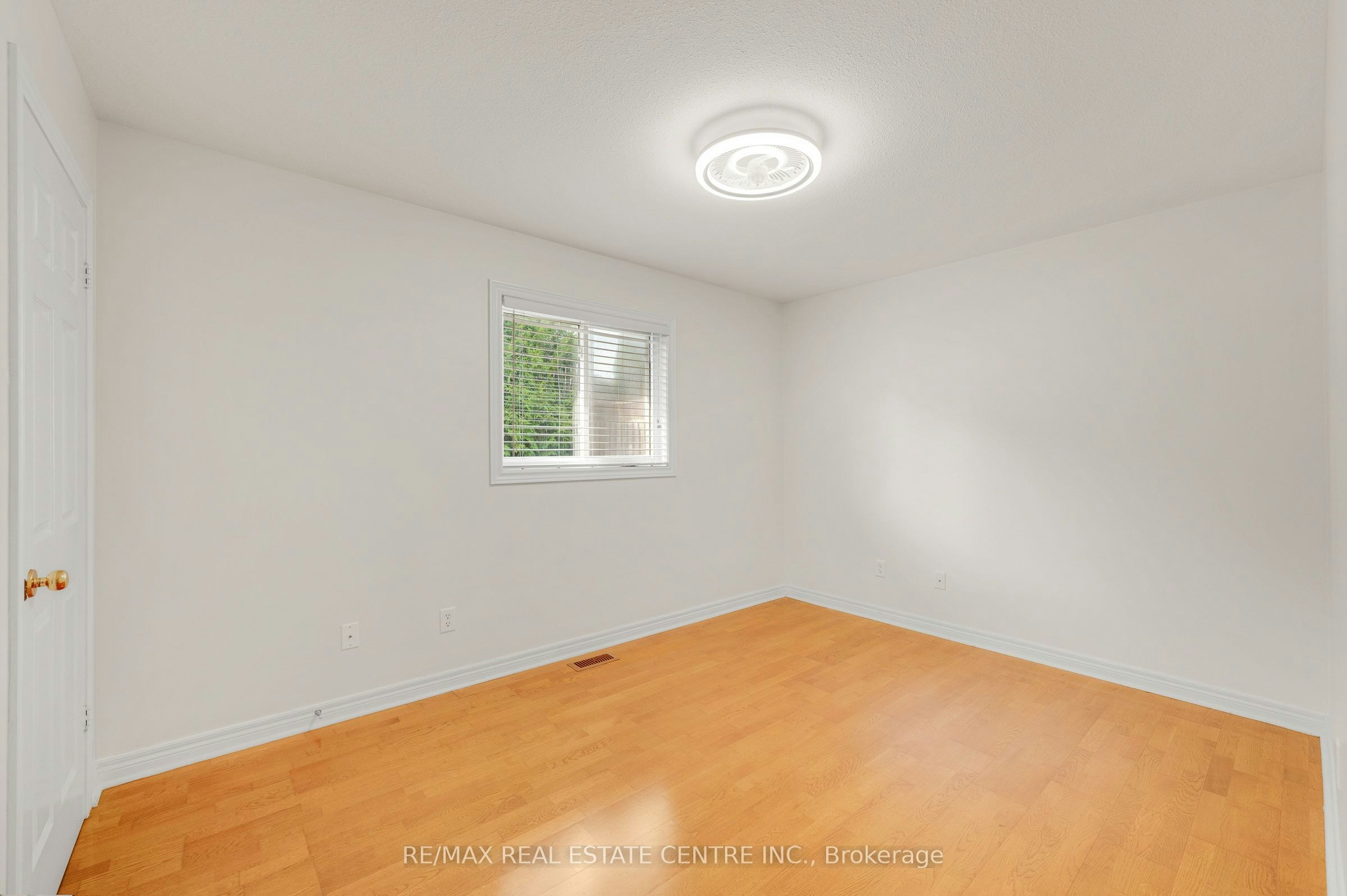 Main Level-26 Phillipo Drive, Hamilton, ON, L9B 2P6 - 17