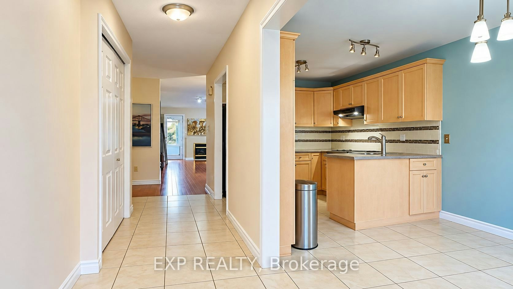 Upper-487 Brentcliffe Drive, Waterloo, ON, N2T 2R8 - 5