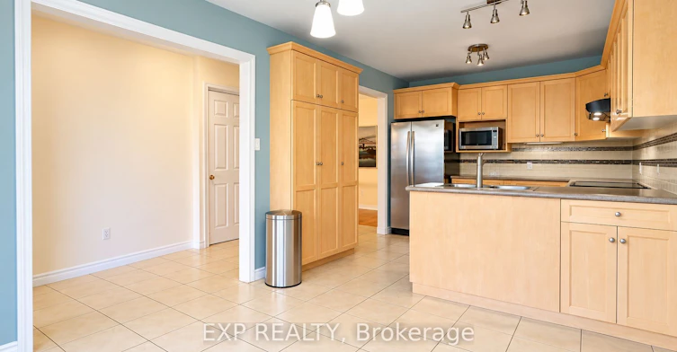 Upper-487 Brentcliffe Drive, Waterloo, ON, N2T 2R8 - 8