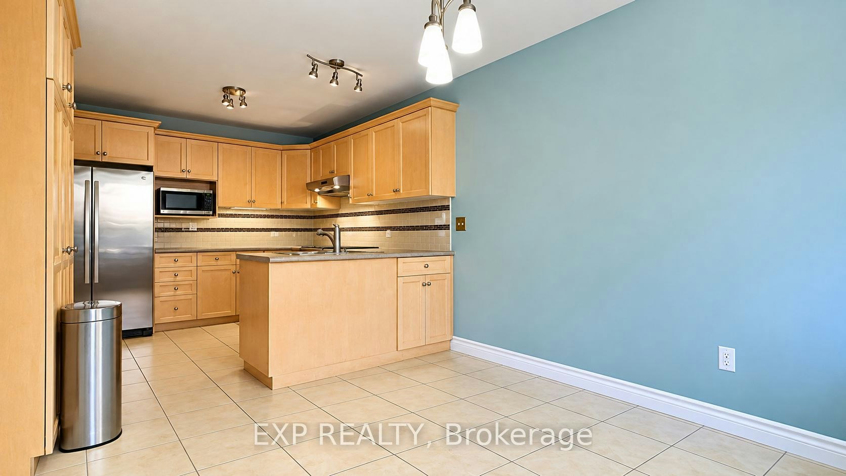 Upper-487 Brentcliffe Drive, Waterloo, ON, N2T 2R8 - 7
