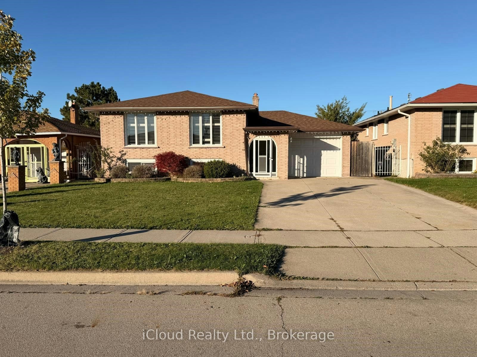 22 Seaton Place, Hamilton, ON, L8E 3E5