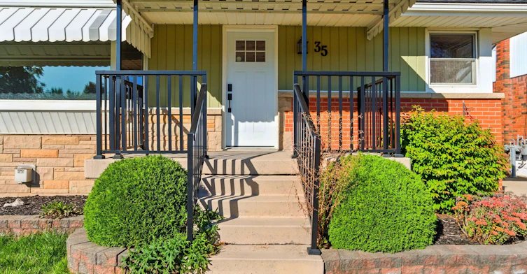 LOWER-35 Wildewood Avenue, Hamilton, ON, L8T 1X4 - 2