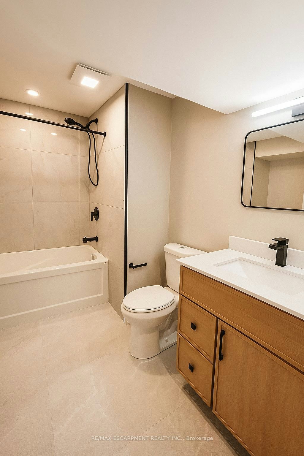 LOWER-35 Wildewood Avenue, Hamilton, ON, L8T 1X4 - 8