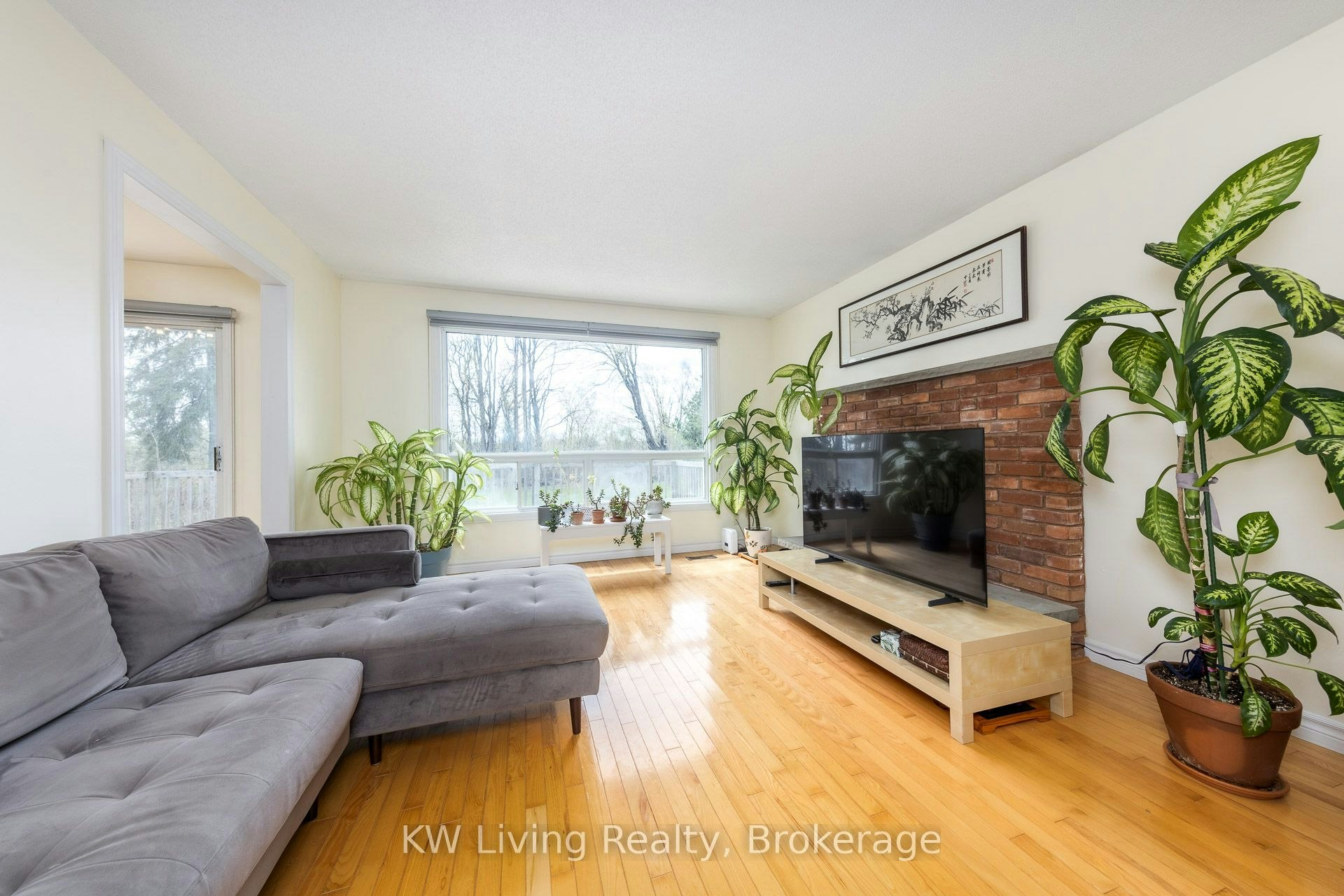 833 Fairbairn Street, Peterborough, ON, K9H 6B9