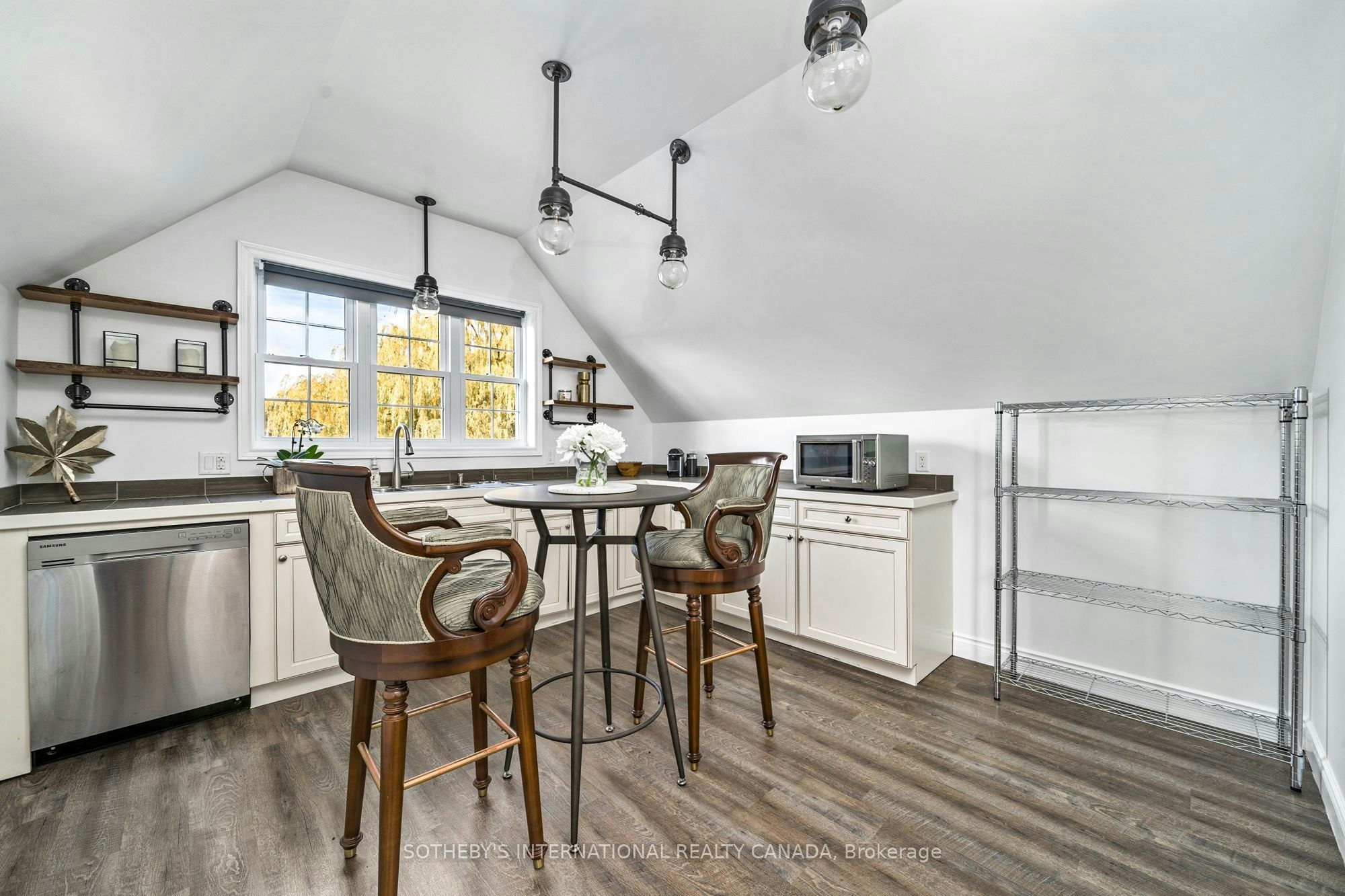 Coach House-10 Deerfield Court, Prince Edward County, ON, K8N 4Z1 - 12