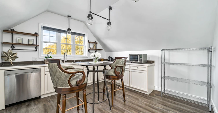 Coach House-10 Deerfield Court, Prince Edward County, ON, K8N 4Z1 - 12