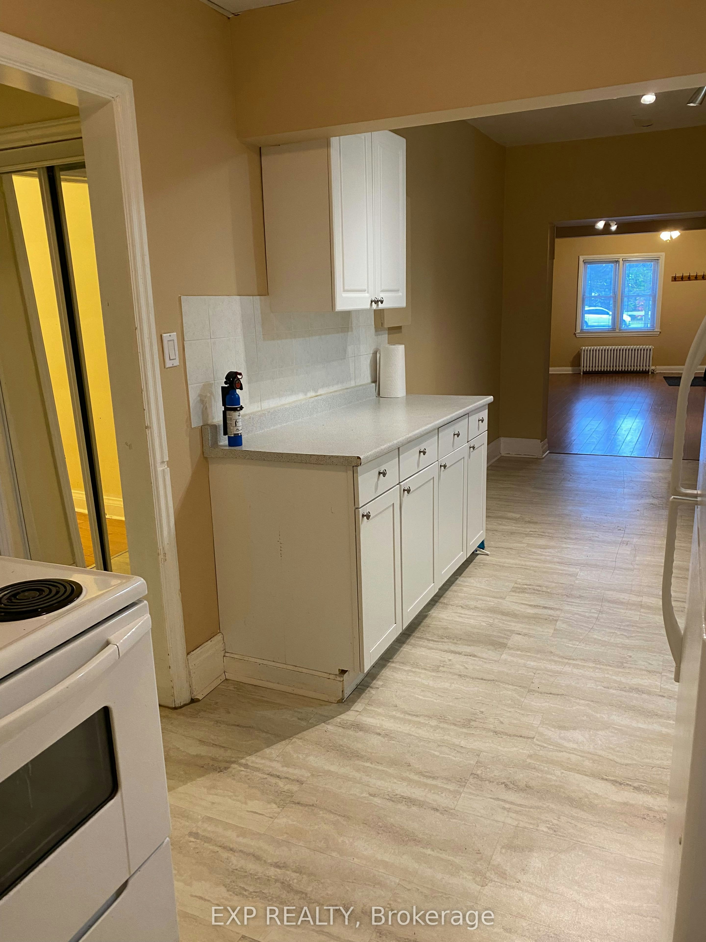 #WEST, 1ST-2 South Drive W, St. Catharines, ON, L2R 4T8 - 13