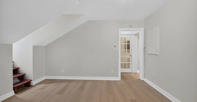 4-21 West Avenue S, Hamilton, ON, L8N 2S2 - 3