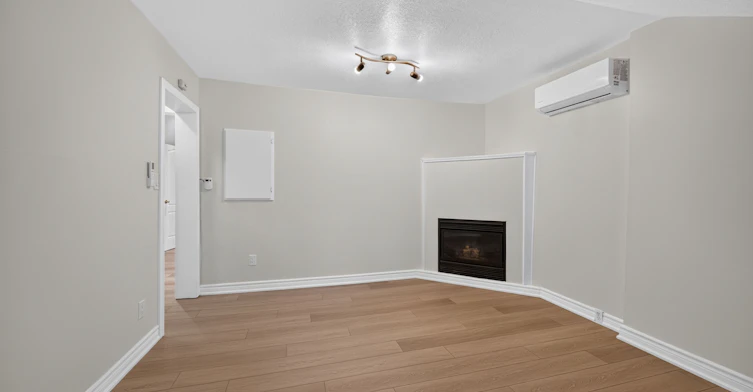 4-21 West Avenue S, Hamilton, ON, L8N 2S2 - 2