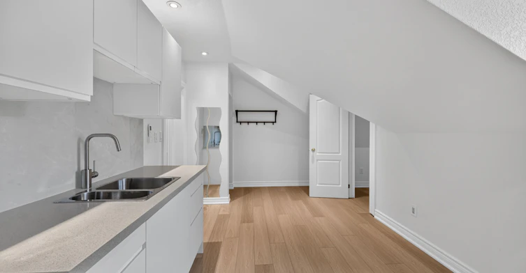 4-21 West Avenue S, Hamilton, ON, L8N 2S2 - 8
