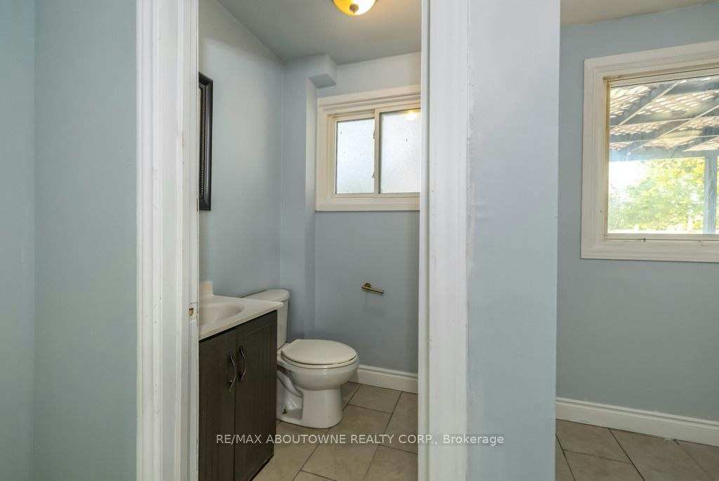 4 Glamis Court, Hamilton, ON, L9C 6B3 - 24