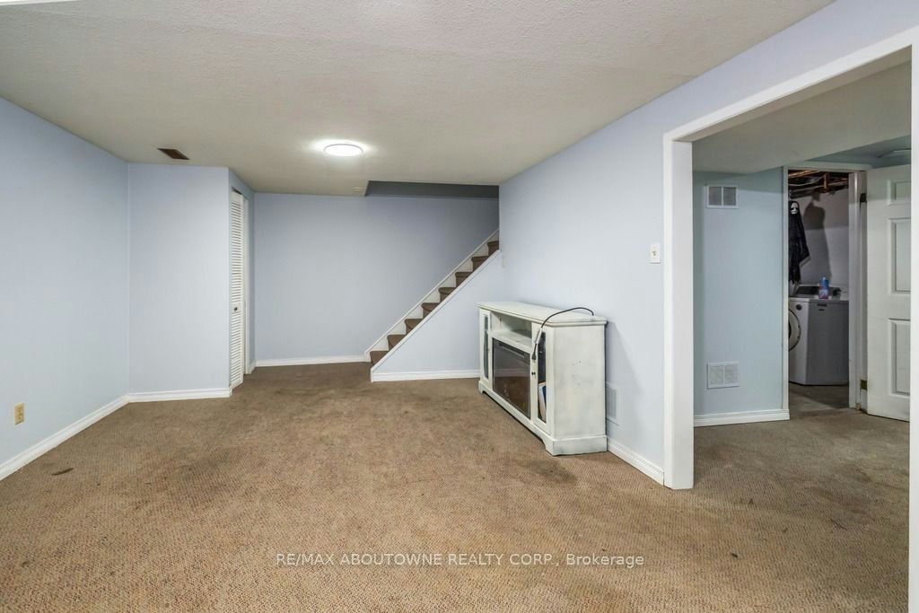4 Glamis Court, Hamilton, ON, L9C 6B3 - 28