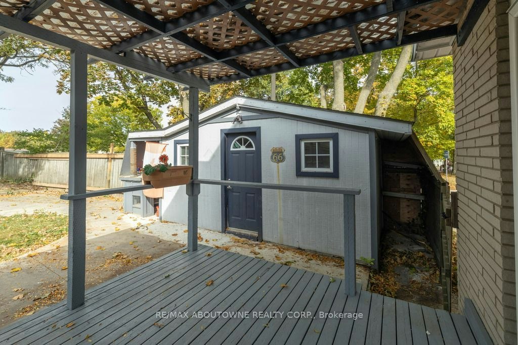 4 Glamis Court, Hamilton, ON, L9C 6B3 - 8