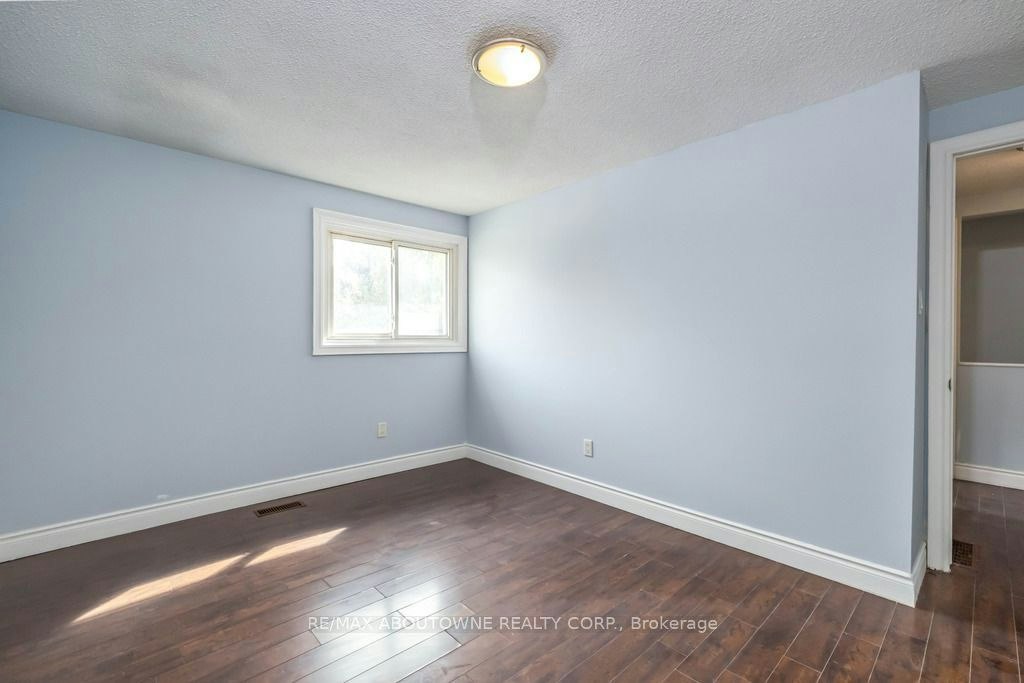 4 Glamis Court, Hamilton, ON, L9C 6B3 - 41