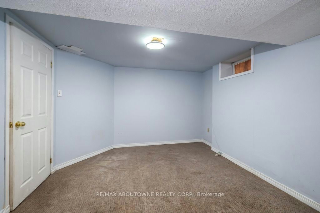 4 Glamis Court, Hamilton, ON, L9C 6B3 - 31