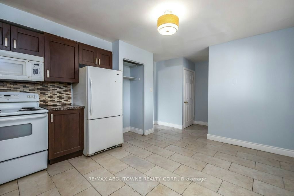 4 Glamis Court, Hamilton, ON, L9C 6B3 - 23