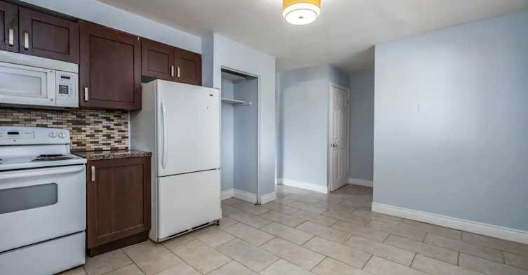 4 Glamis Court, Hamilton, ON, L9C 6B3 - 23