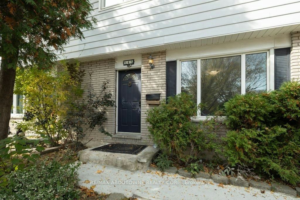 4 Glamis Court, Hamilton, ON, L9C 6B3 - 7