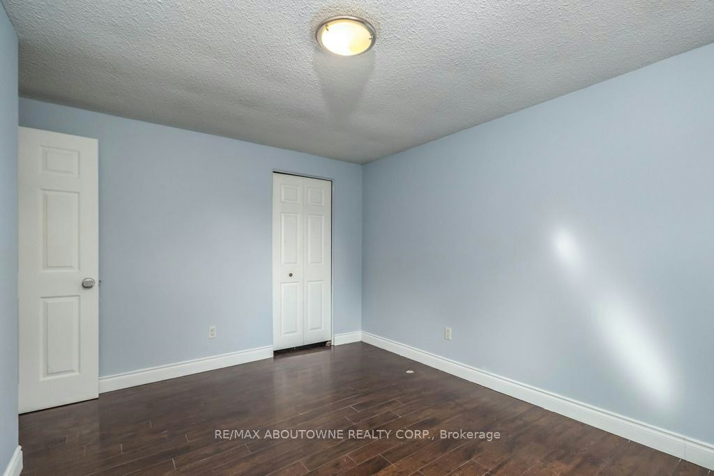 4 Glamis Court, Hamilton, ON, L9C 6B3 - 42
