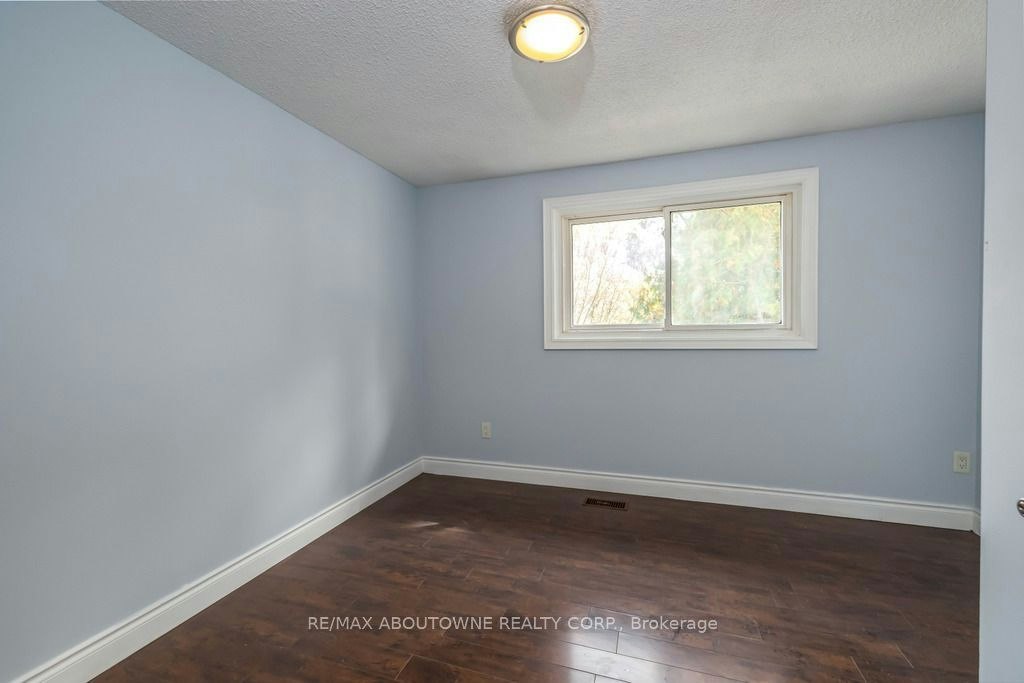 4 Glamis Court, Hamilton, ON, L9C 6B3 - 43